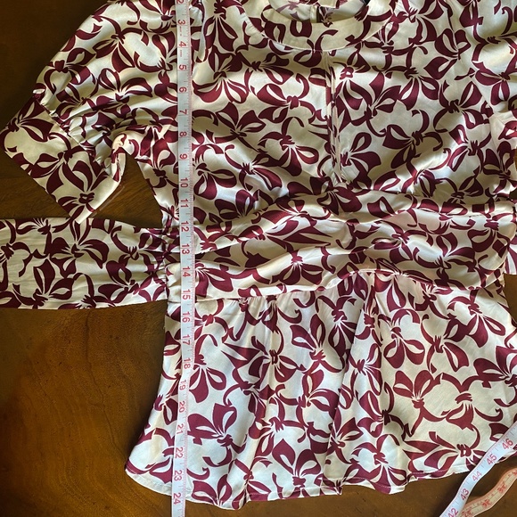BCBGMaxAzria top short puff sleeve silky printed keyhole pullover Small - Picture 10 of 16